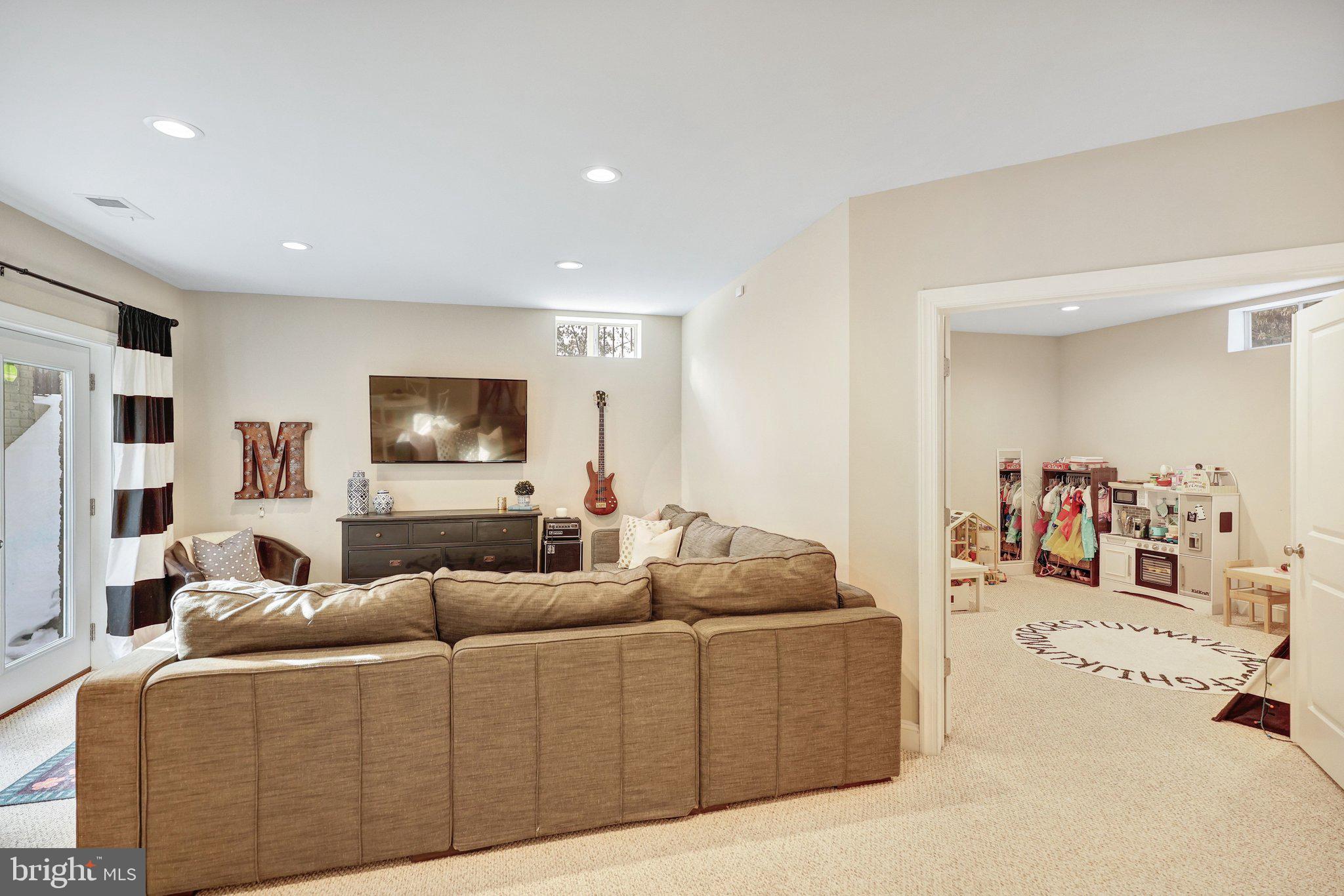 HOLLIN HALL VILLAGE - Residential