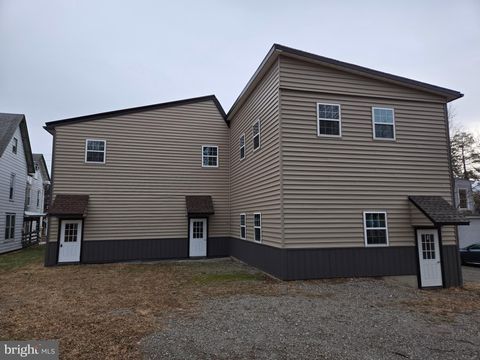 194 S TULPEHOCKEN STREET PINE GROVE PA 17963