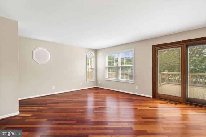 10 SASSAFRAS LANE