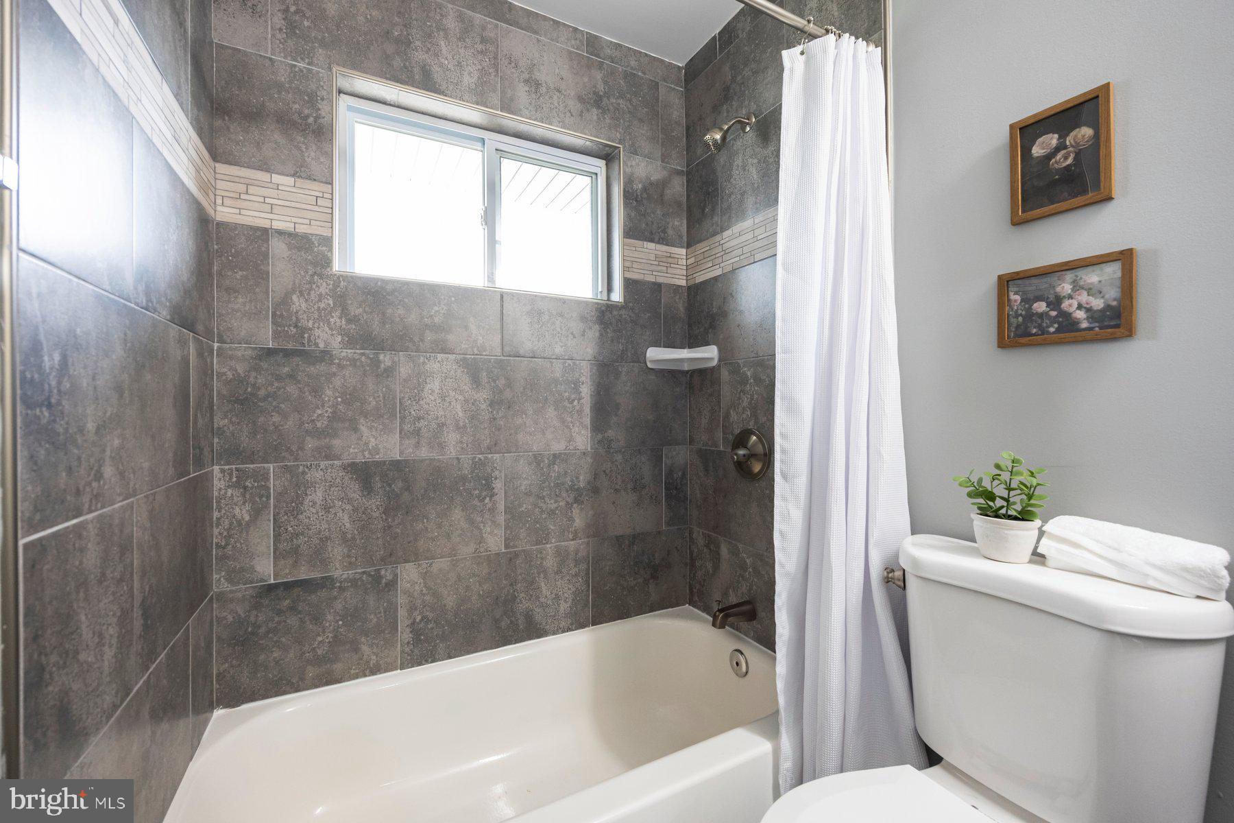 LIBERTY CREST - Residential