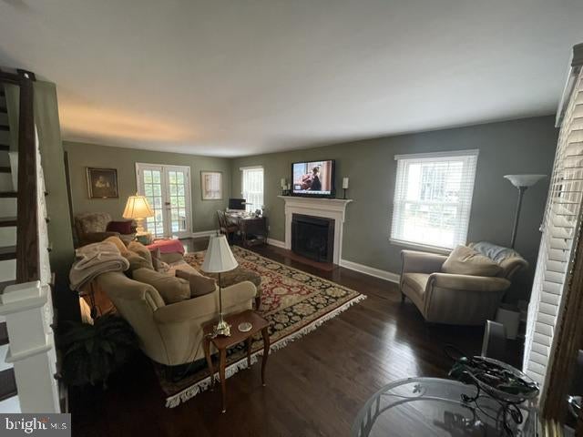 321 N STANWICK ROAD