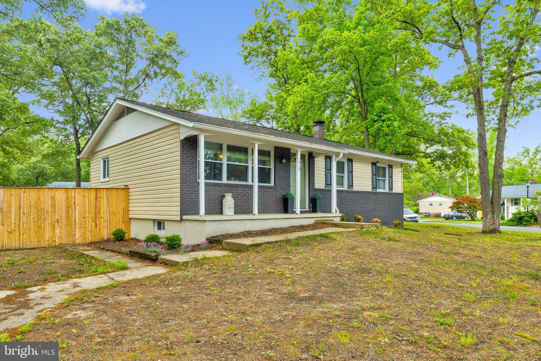 1519 MANOR VIEW ROAD