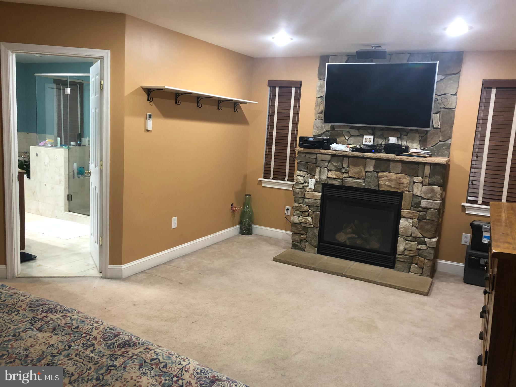 FERNDALE FARMS - Residential Lease