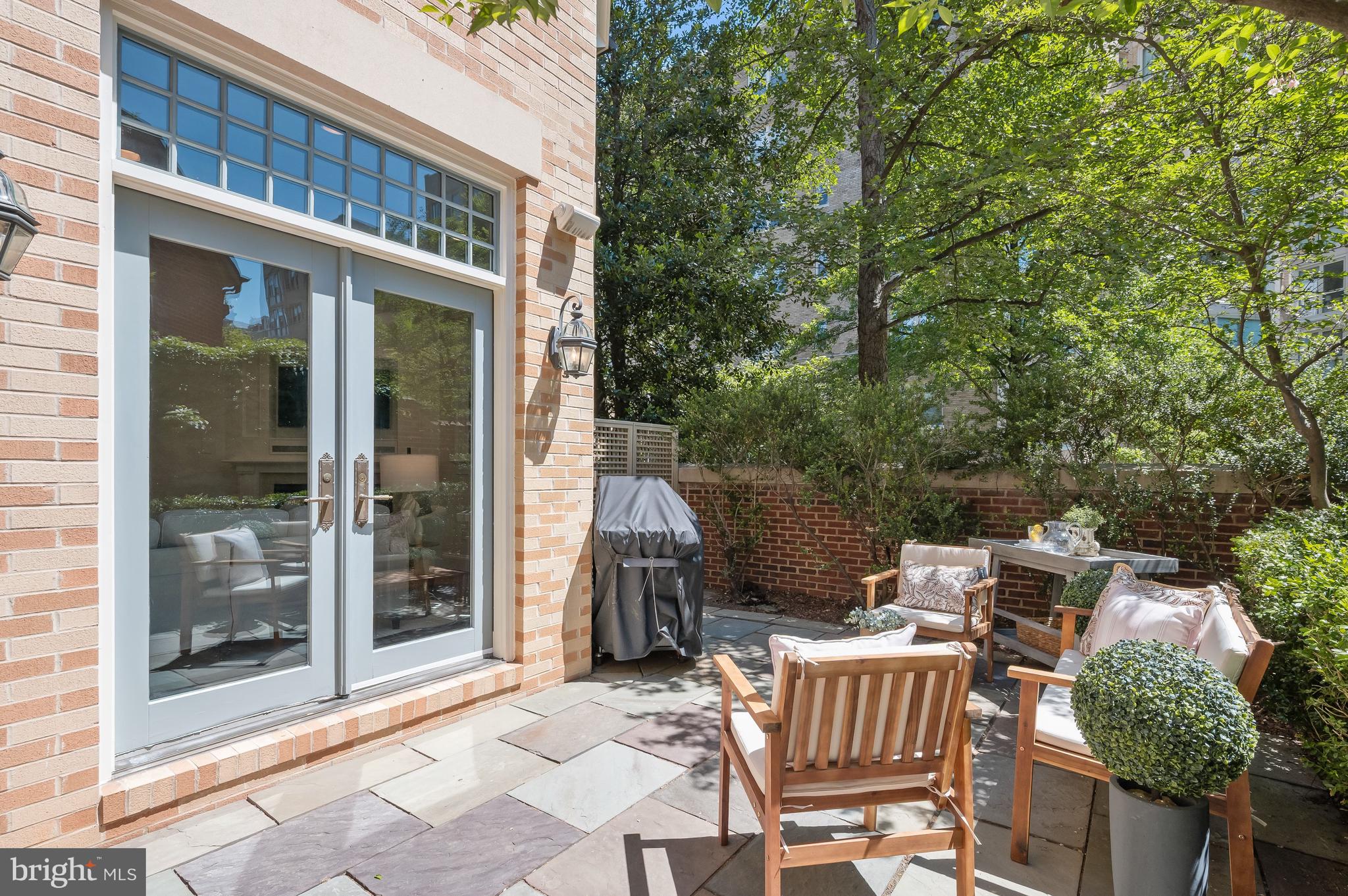 OBSERVATORY CIRCLE - Residential