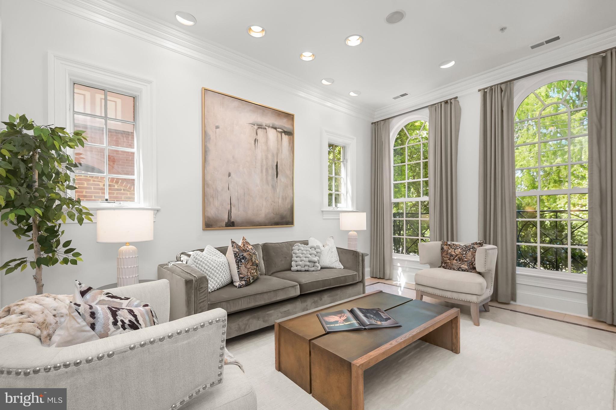OBSERVATORY CIRCLE - Residential