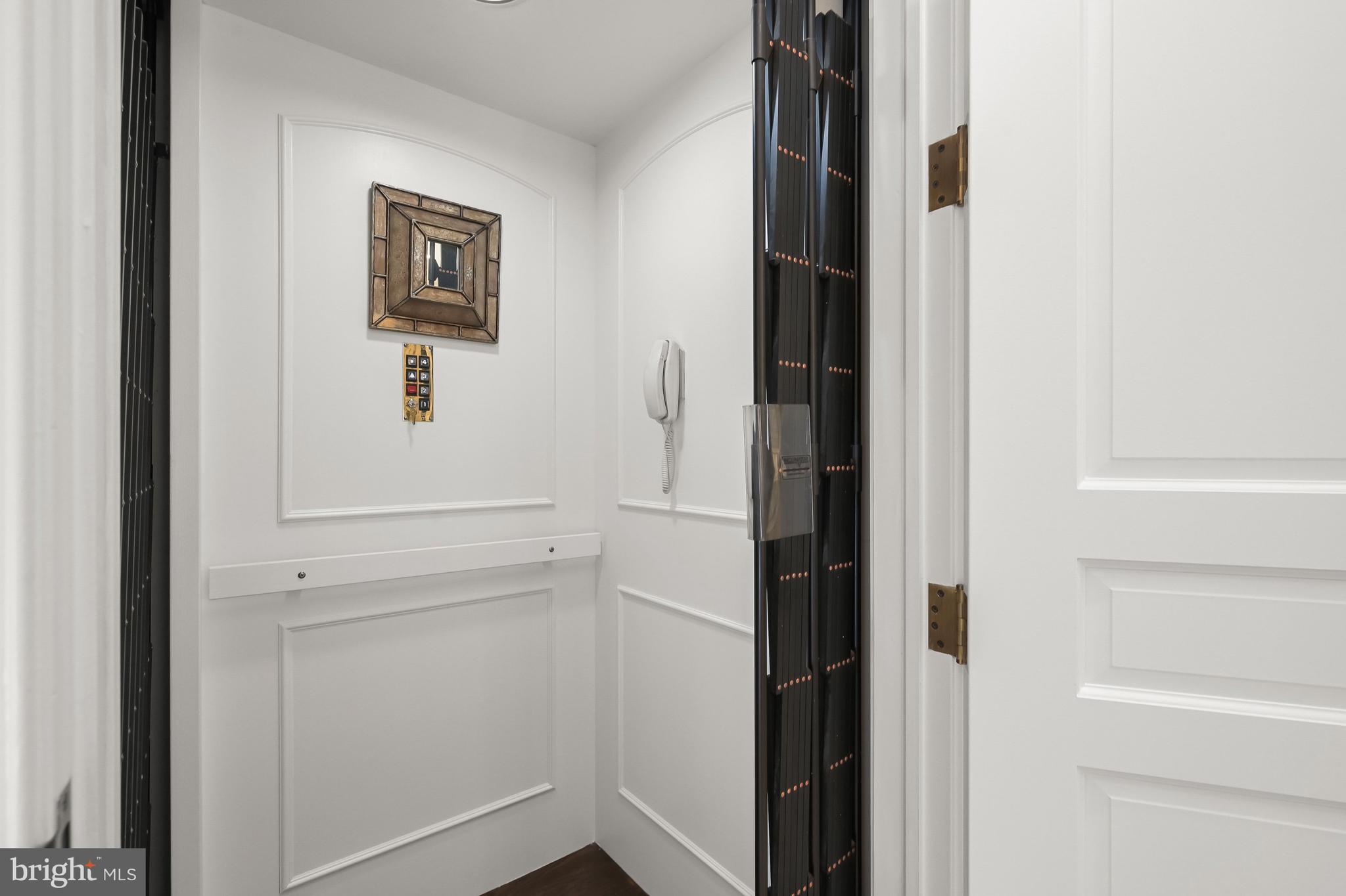OBSERVATORY CIRCLE - Residential