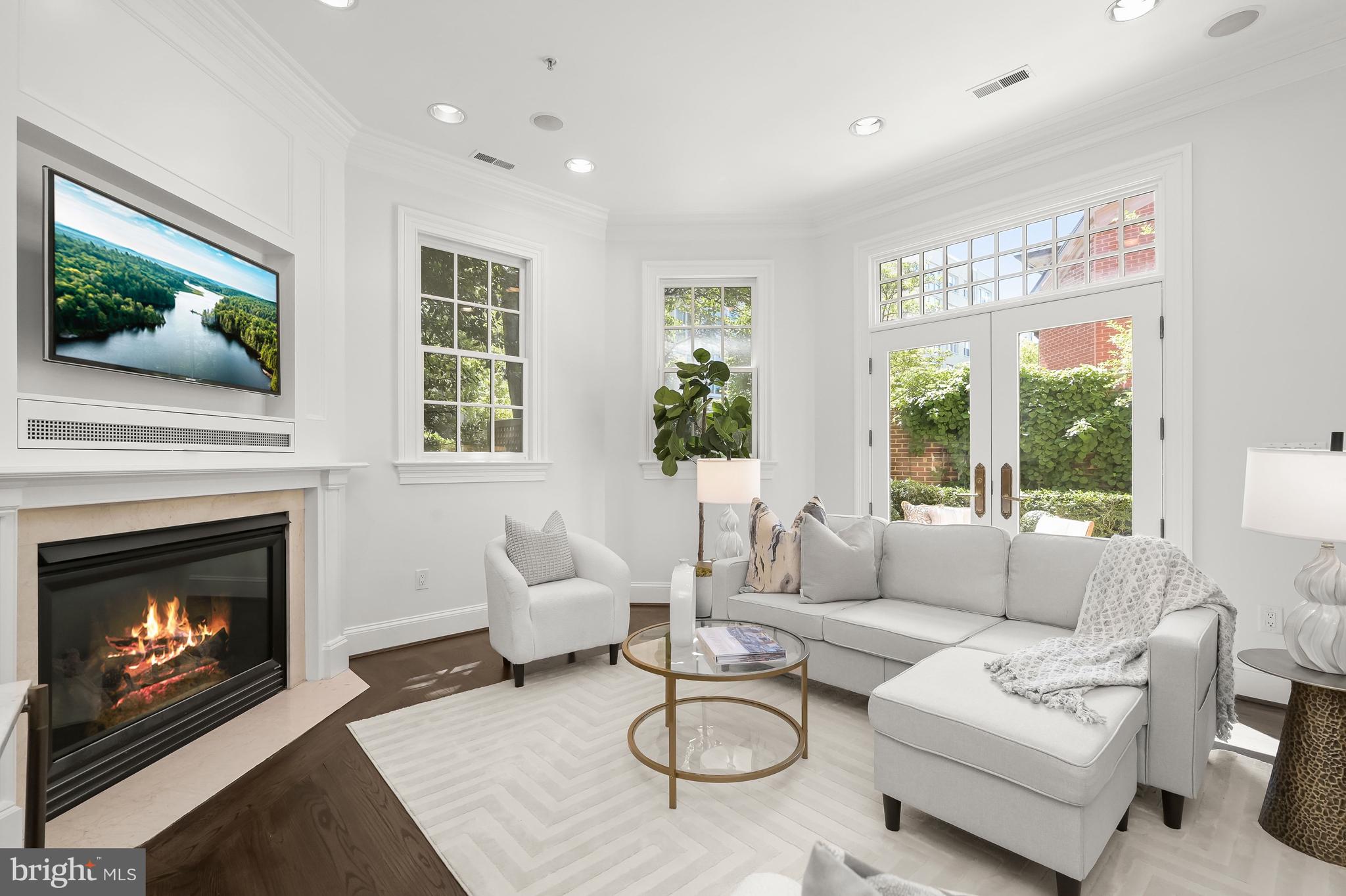 OBSERVATORY CIRCLE - Residential