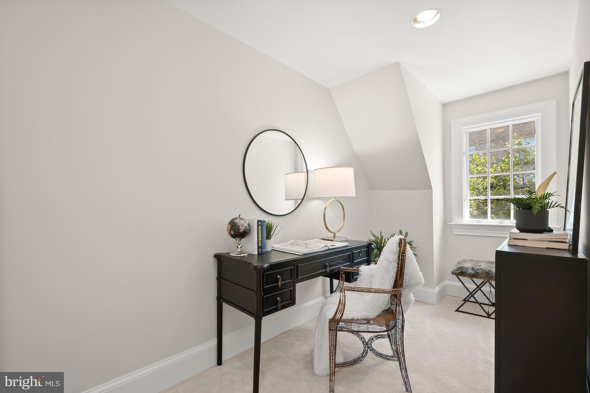OBSERVATORY CIRCLE - Residential