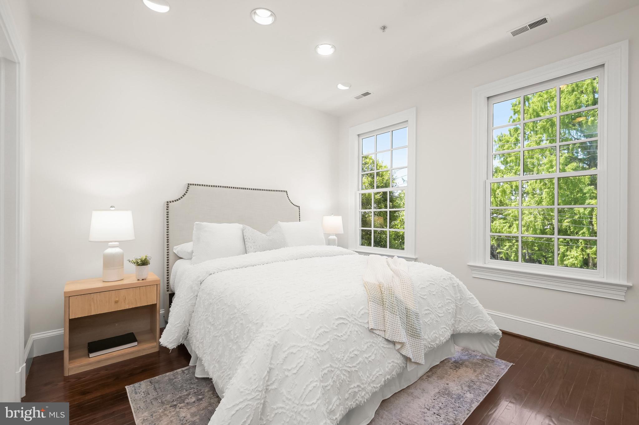 OBSERVATORY CIRCLE - Residential