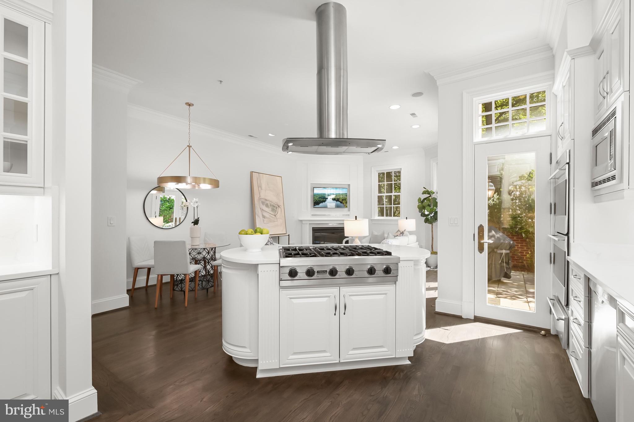OBSERVATORY CIRCLE - Residential