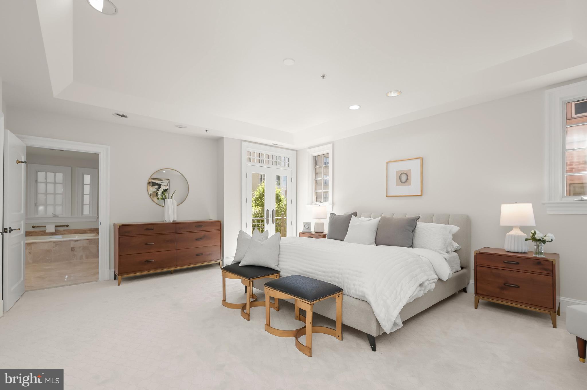 OBSERVATORY CIRCLE - Residential