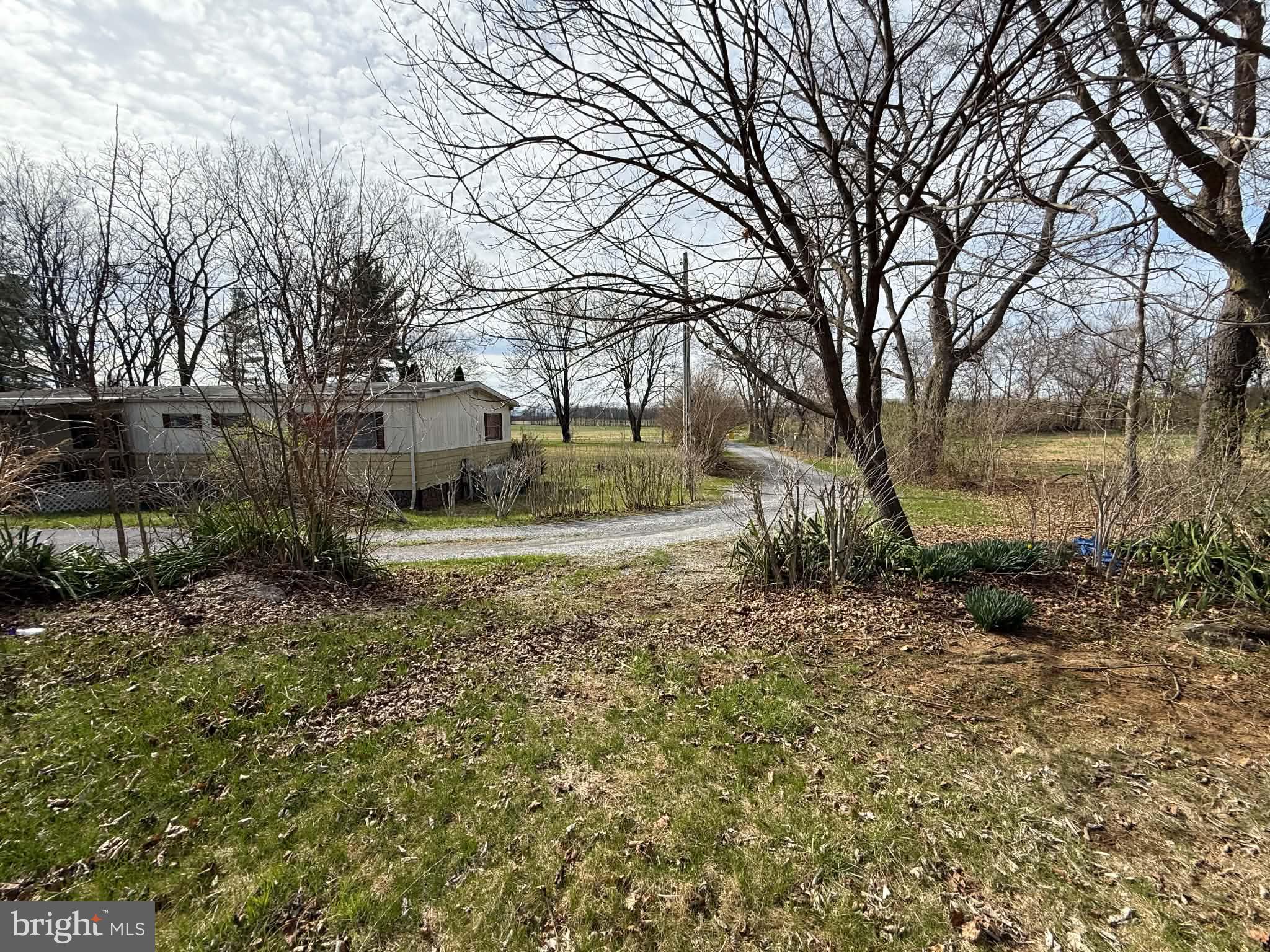 376 LOGIE LANE