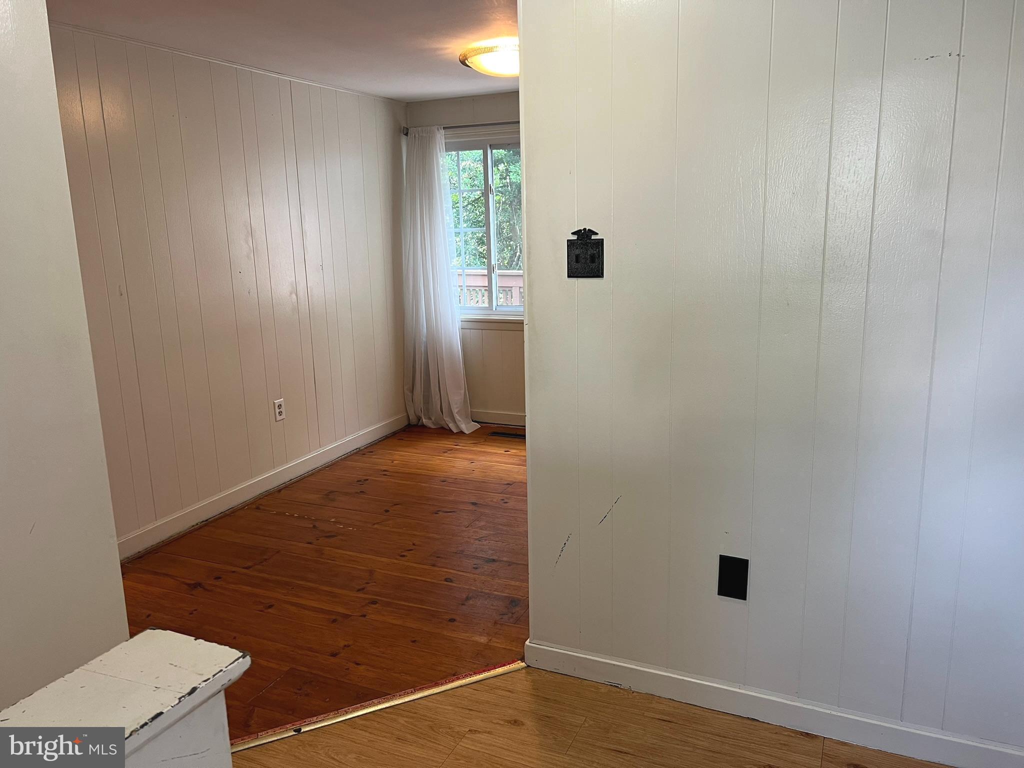 5136 SUNSET DRIVE