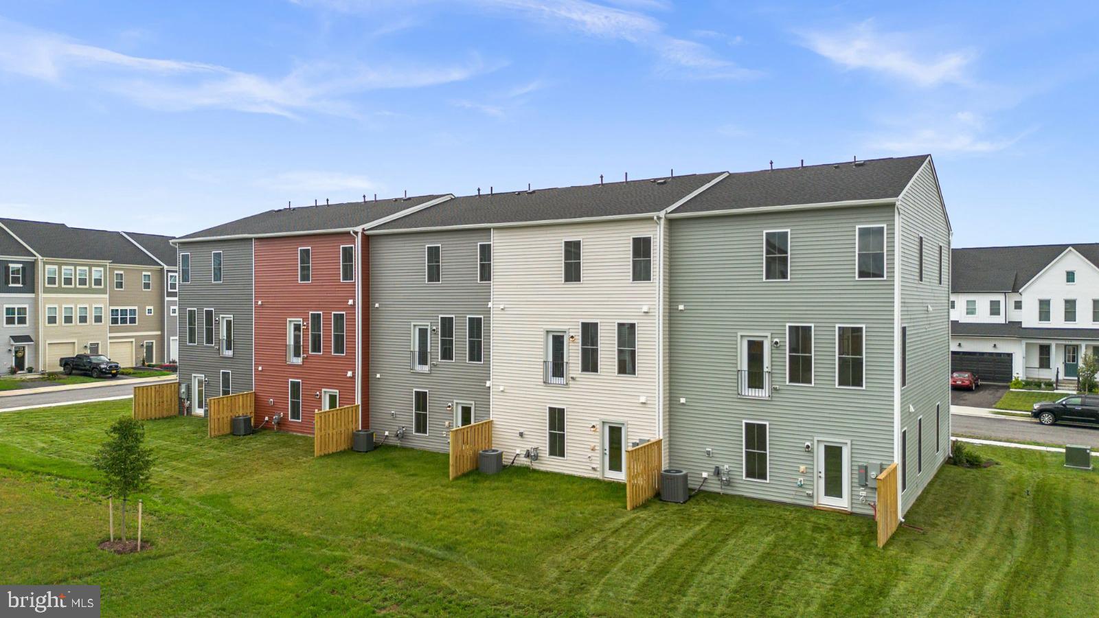 135 SAPPHIRE STREET
