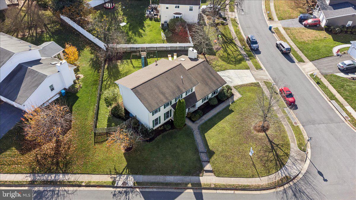 CRESTBROOK - Residential