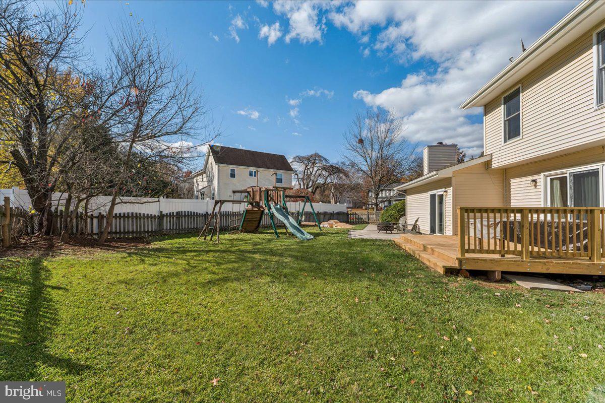 CRESTBROOK - Residential