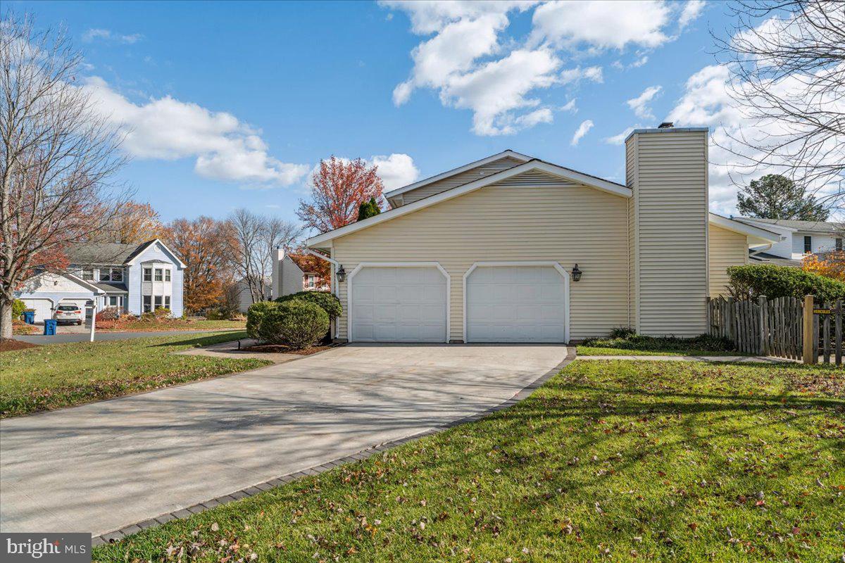 CRESTBROOK - Residential