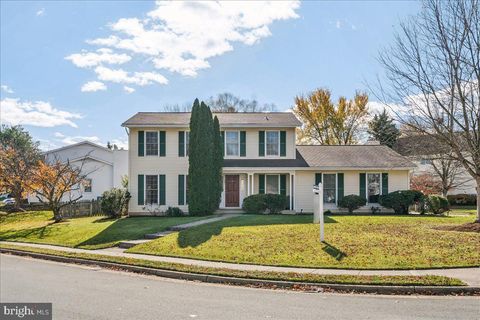 1551 BROWNSVILLE DRIVE HERNDON VA 20170