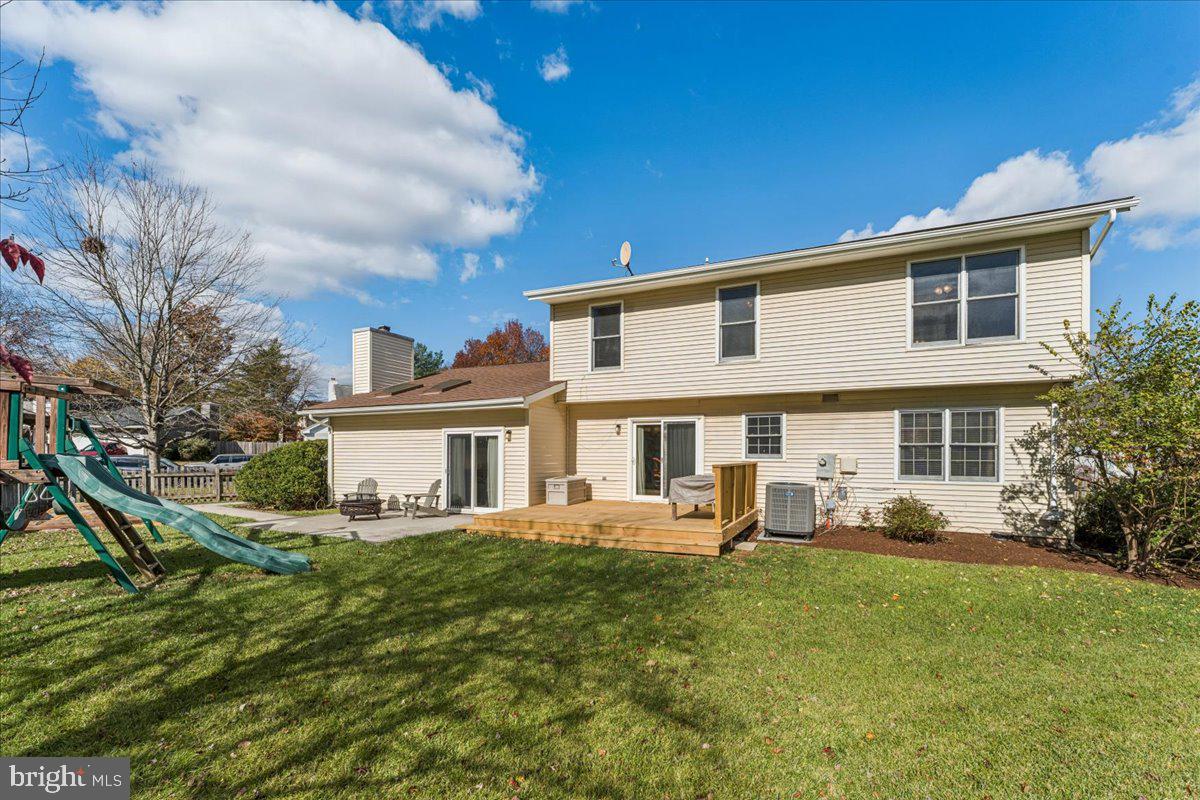 CRESTBROOK - Residential