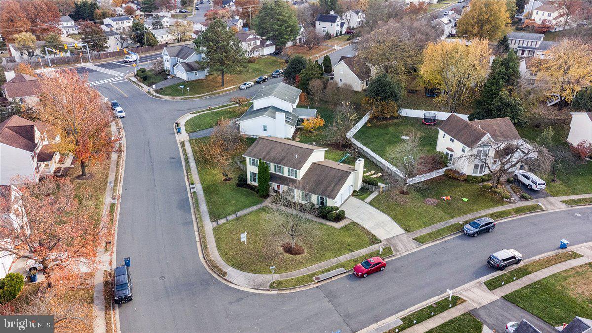 CRESTBROOK - Residential