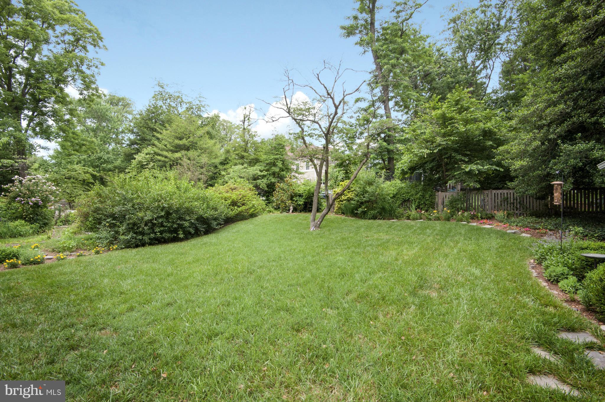 WOODSIDE - Residential