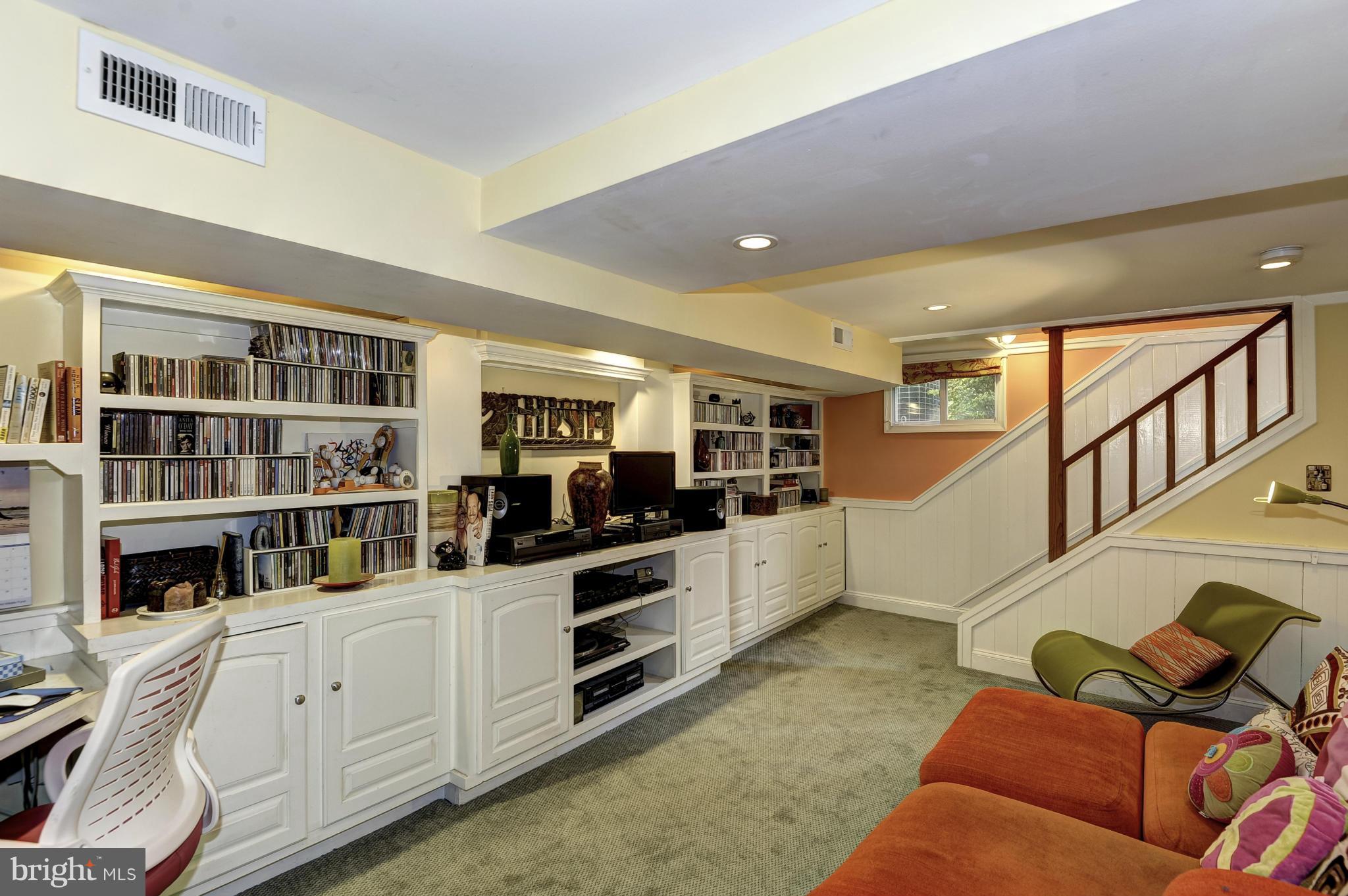 WOODSIDE - Residential