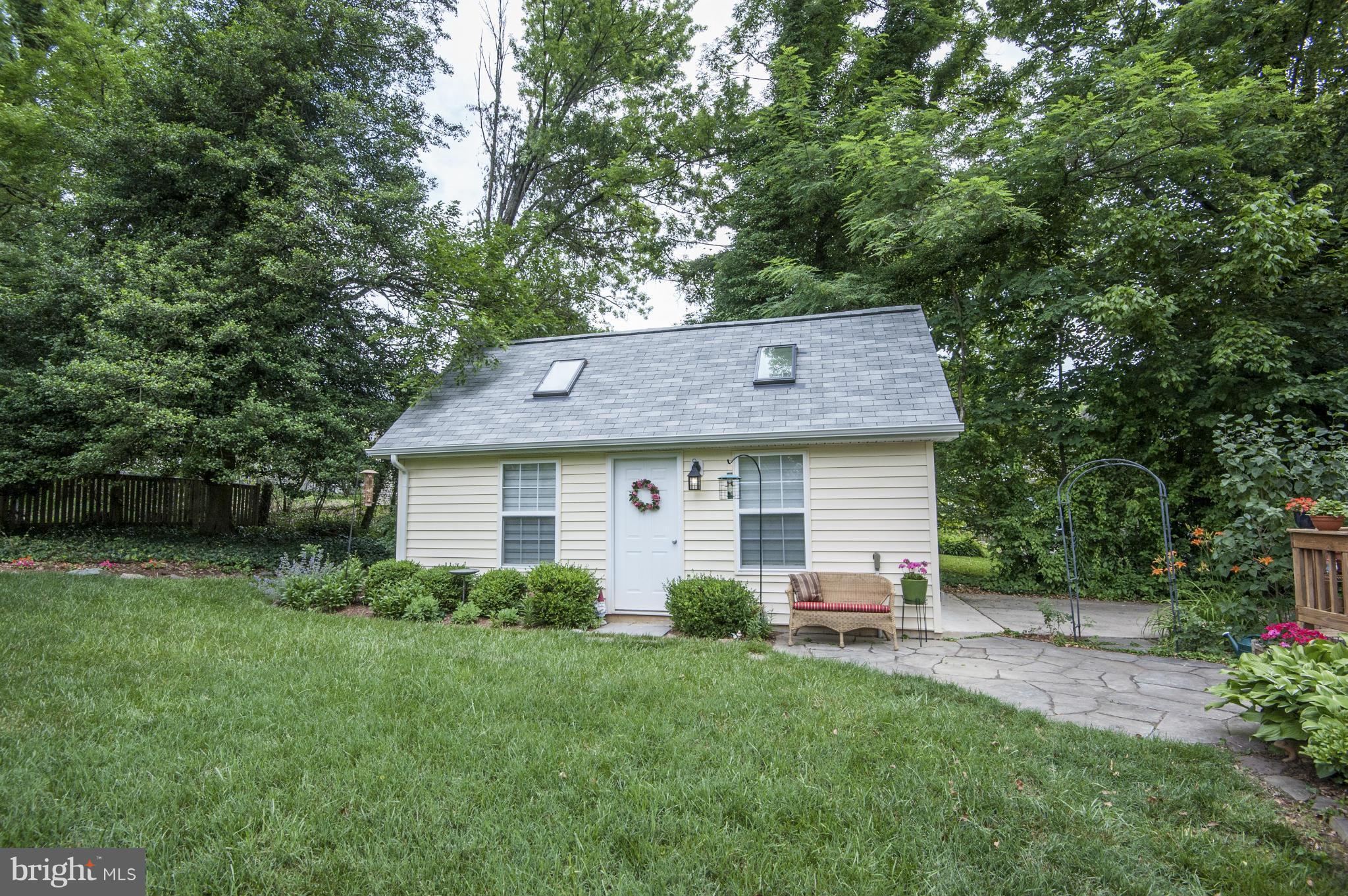 WOODSIDE - Residential