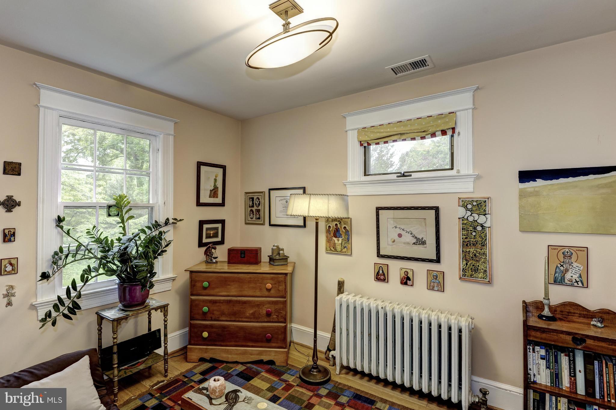 WOODSIDE - Residential