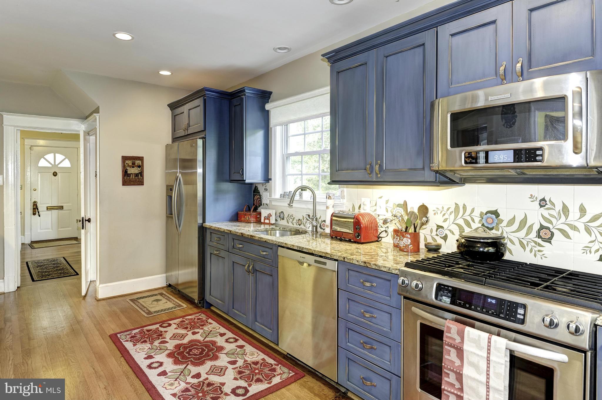 WOODSIDE - Residential