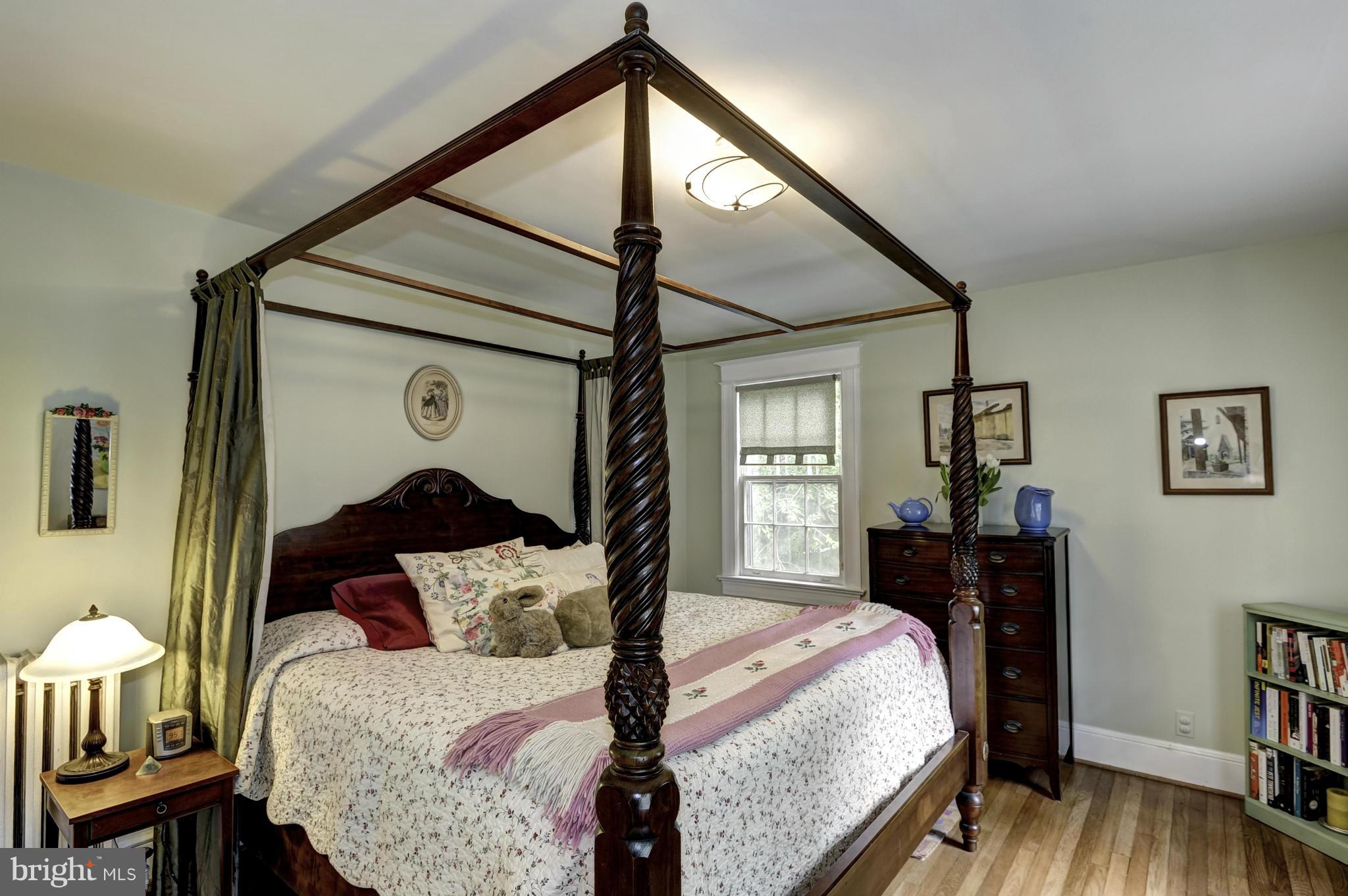 WOODSIDE - Residential