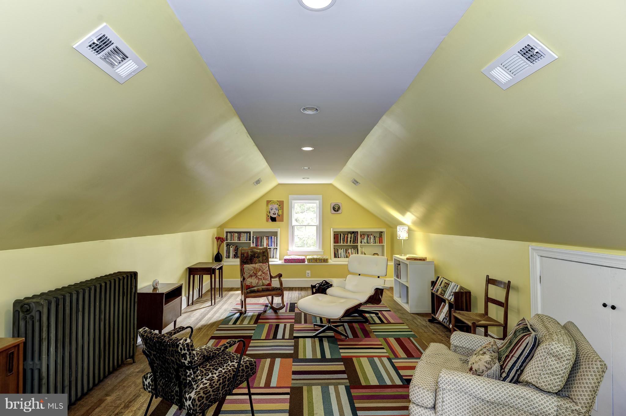 WOODSIDE - Residential