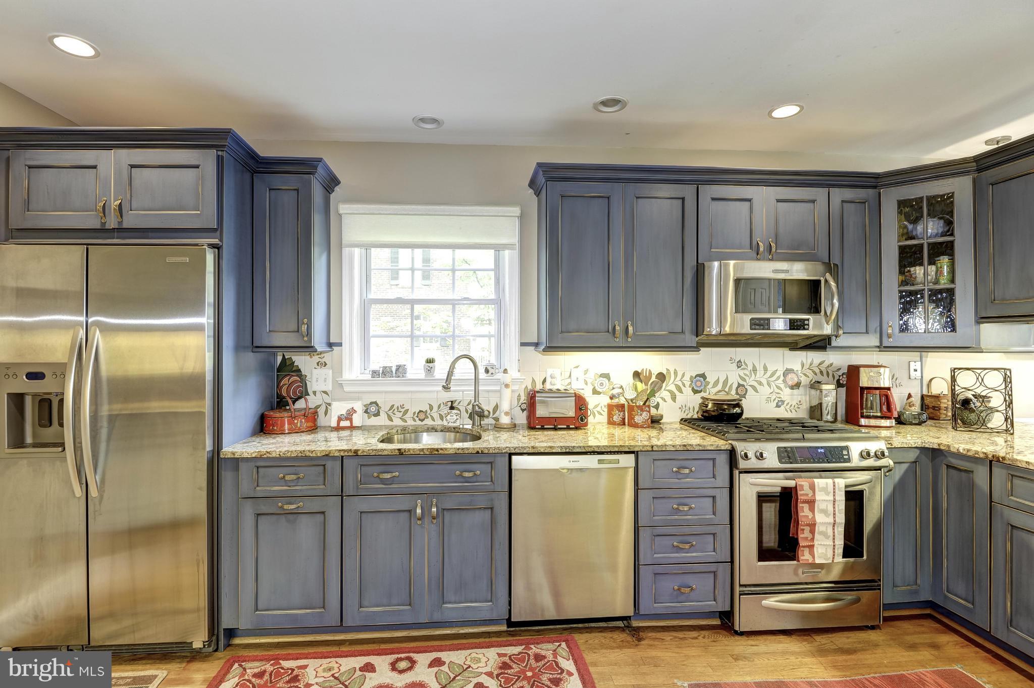 WOODSIDE - Residential