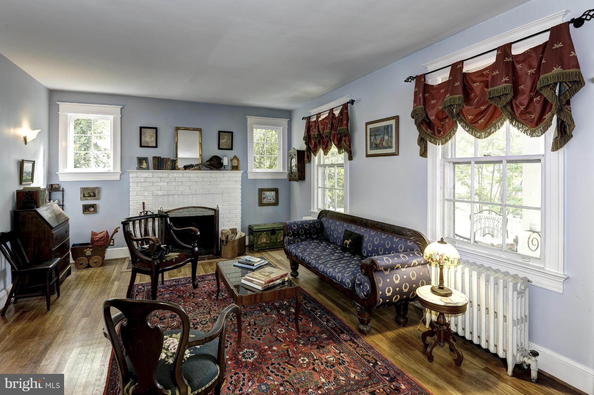 WOODSIDE - Residential