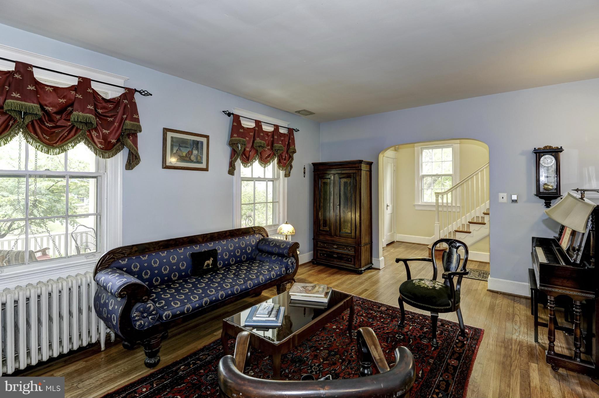 WOODSIDE - Residential