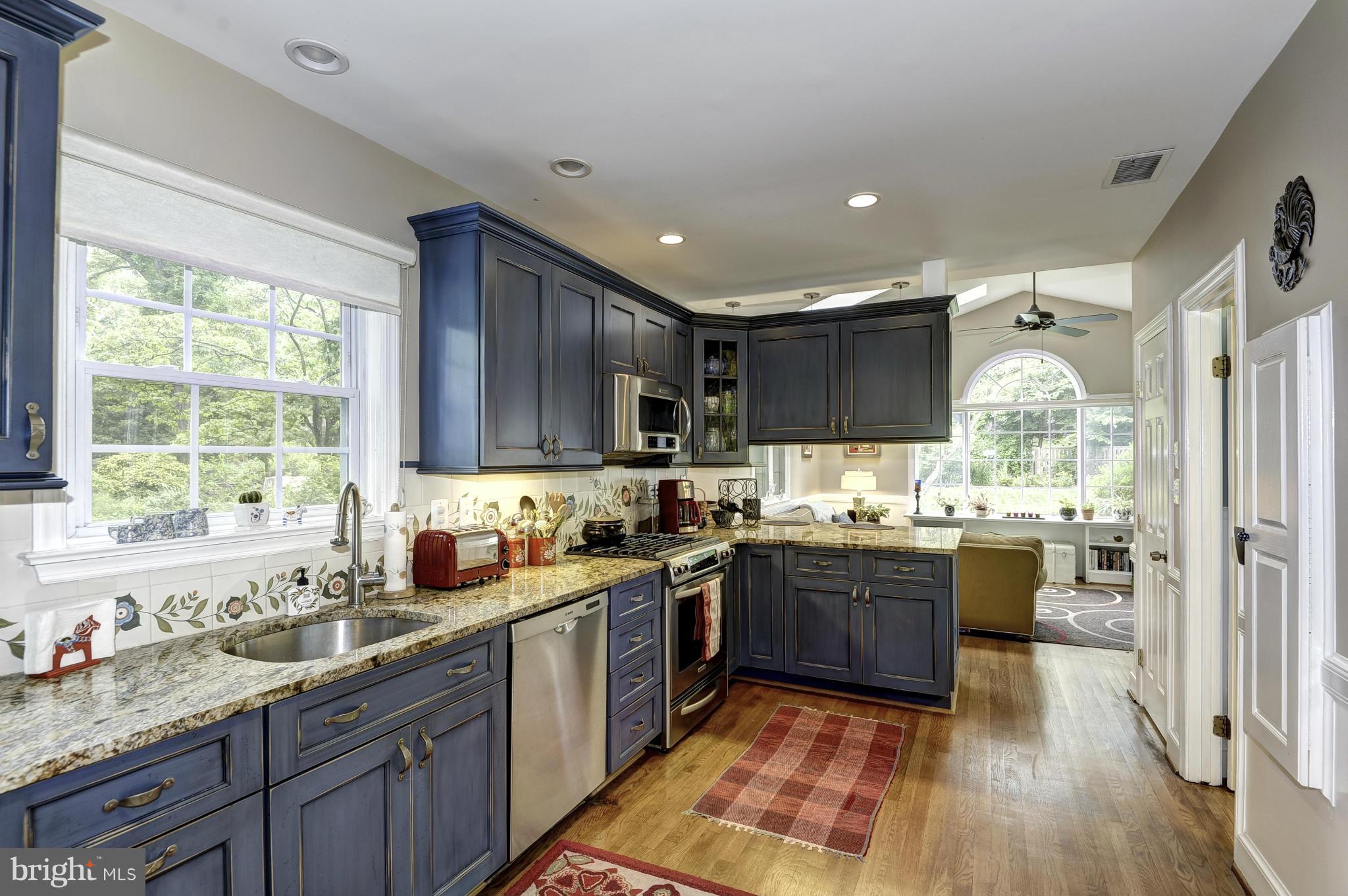 WOODSIDE - Residential