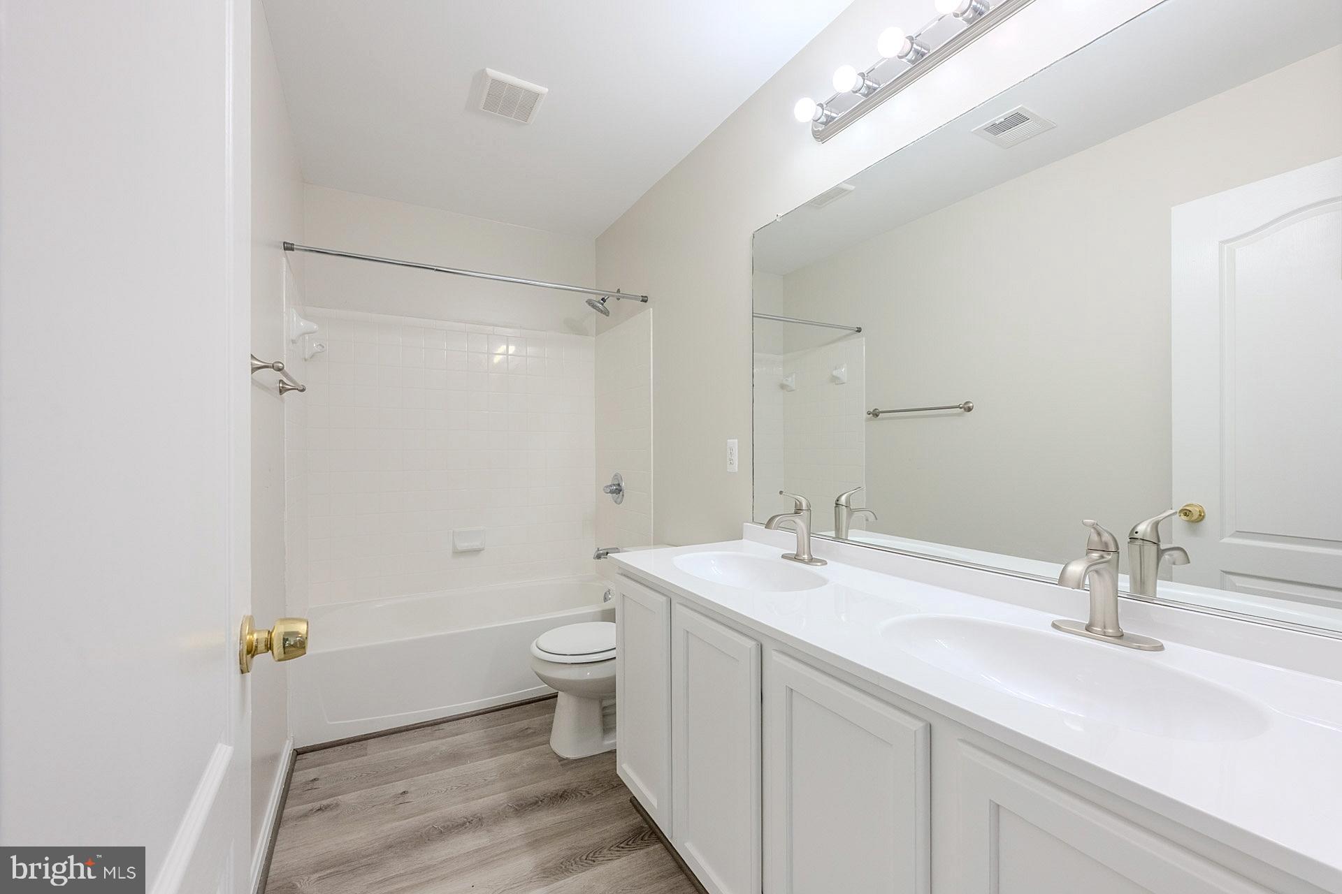 GREENHAVEN RUN - Residential