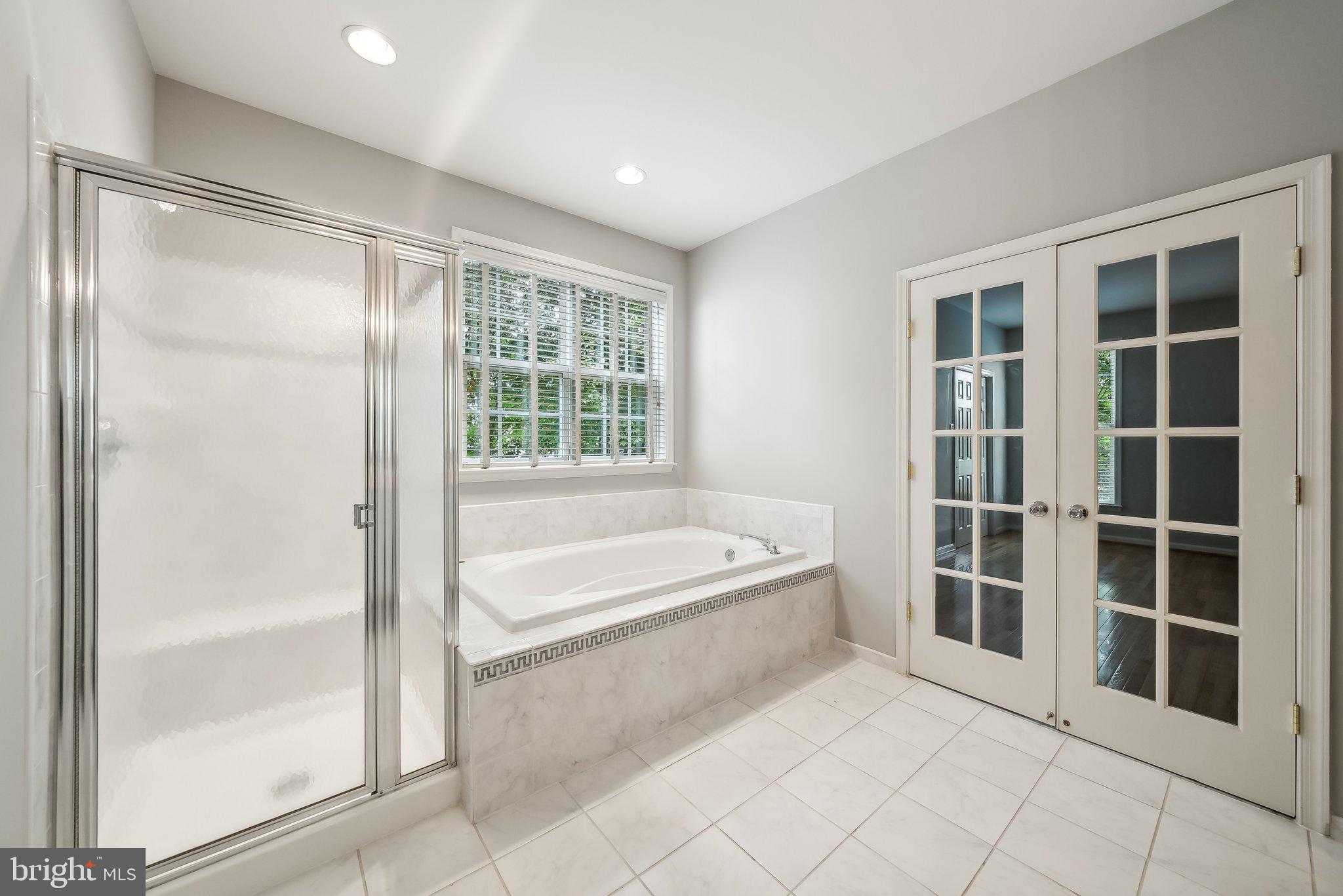 CLIFTON PINES - Residential