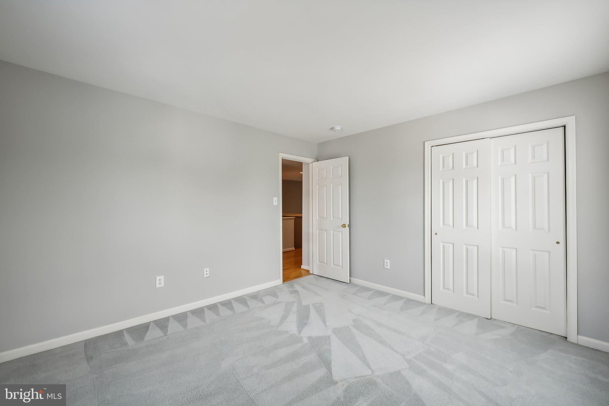 CLIFTON PINES - Residential