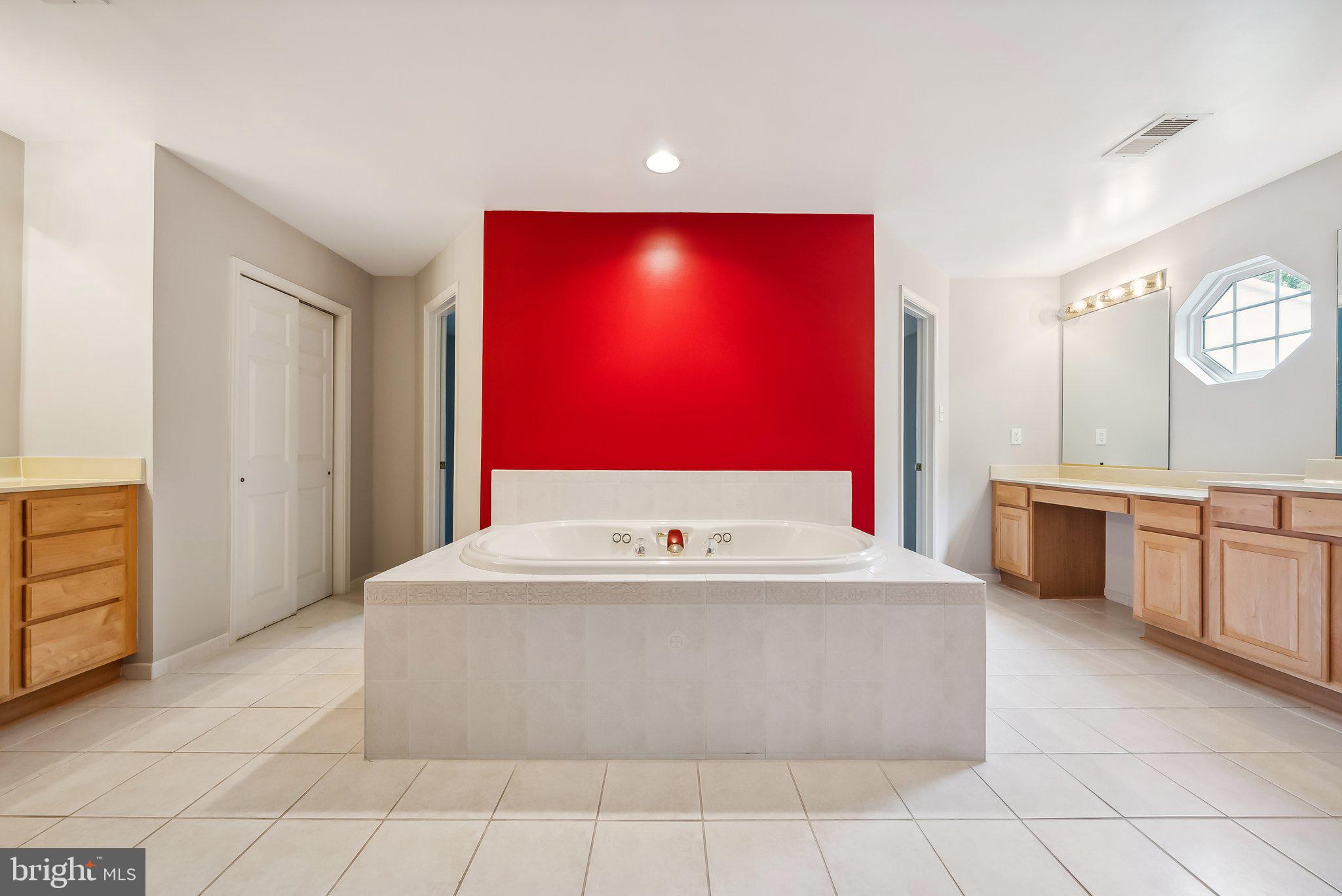 CLIFTON PINES - Residential