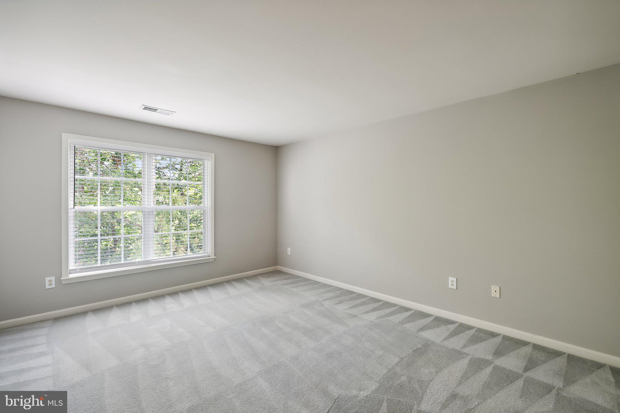 CLIFTON PINES - Residential