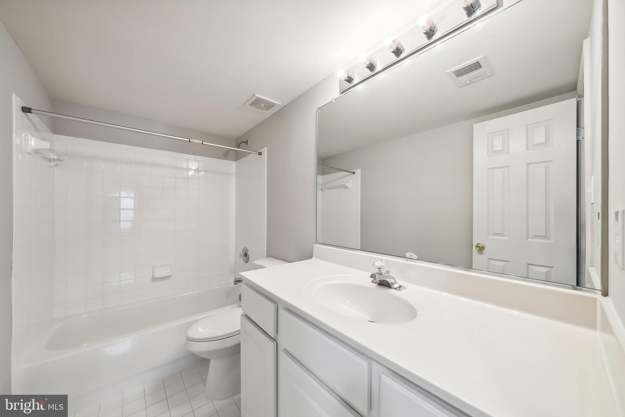 CLIFTON PINES - Residential