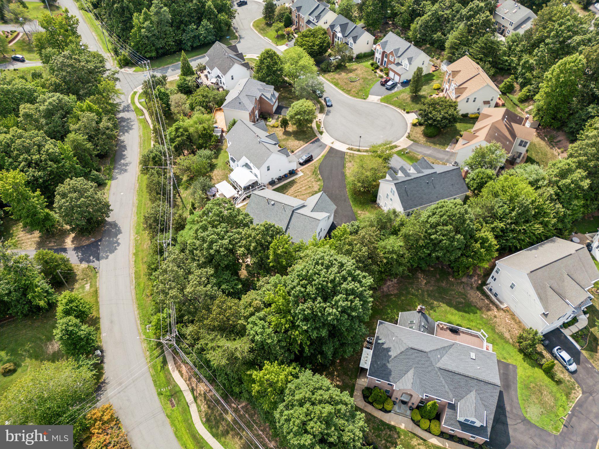 CLIFTON PINES - Residential