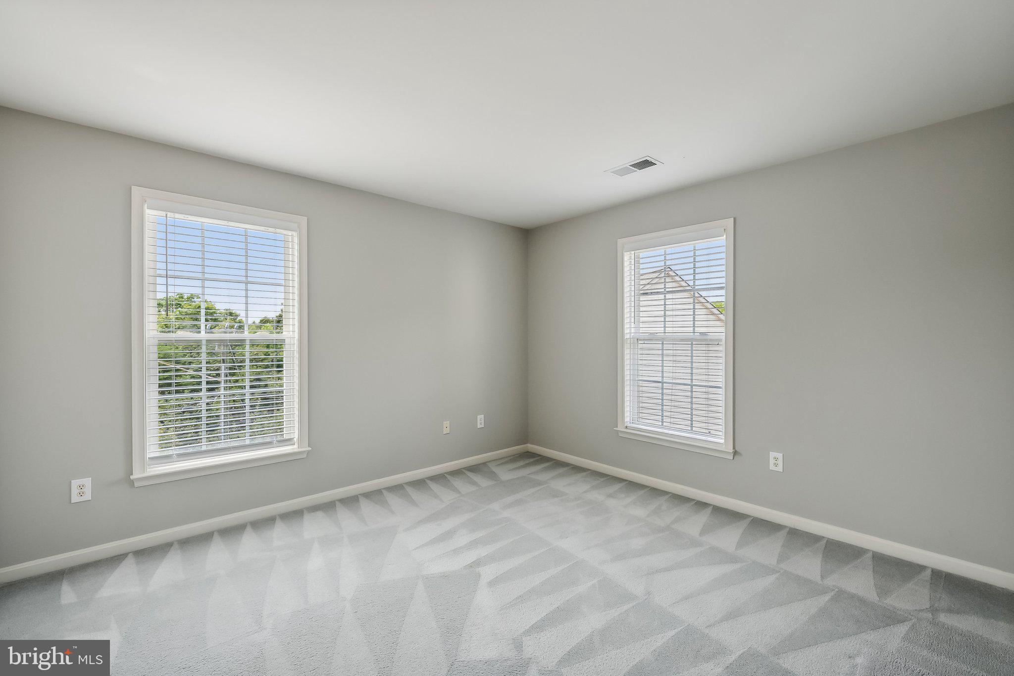 CLIFTON PINES - Residential