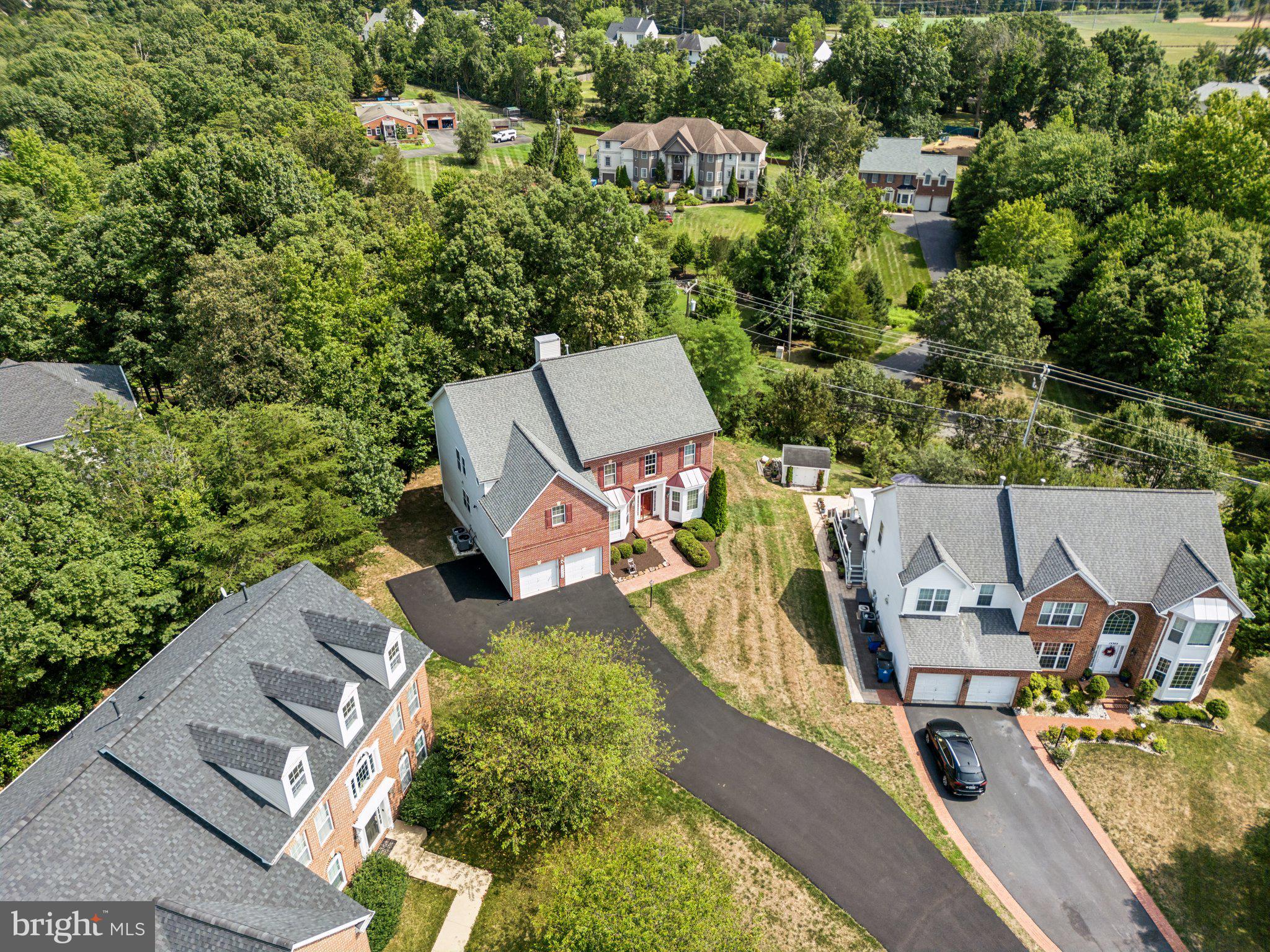 CLIFTON PINES - Residential