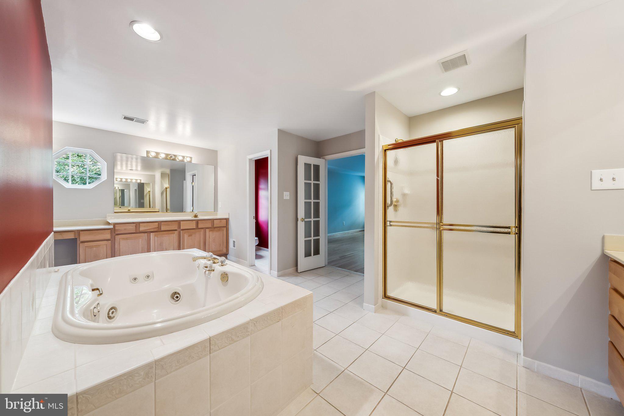 CLIFTON PINES - Residential