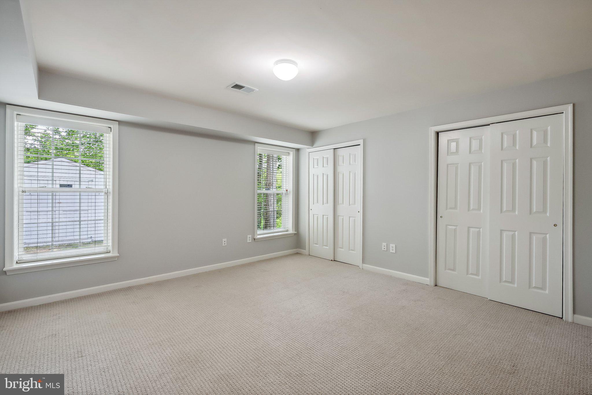 CLIFTON PINES - Residential