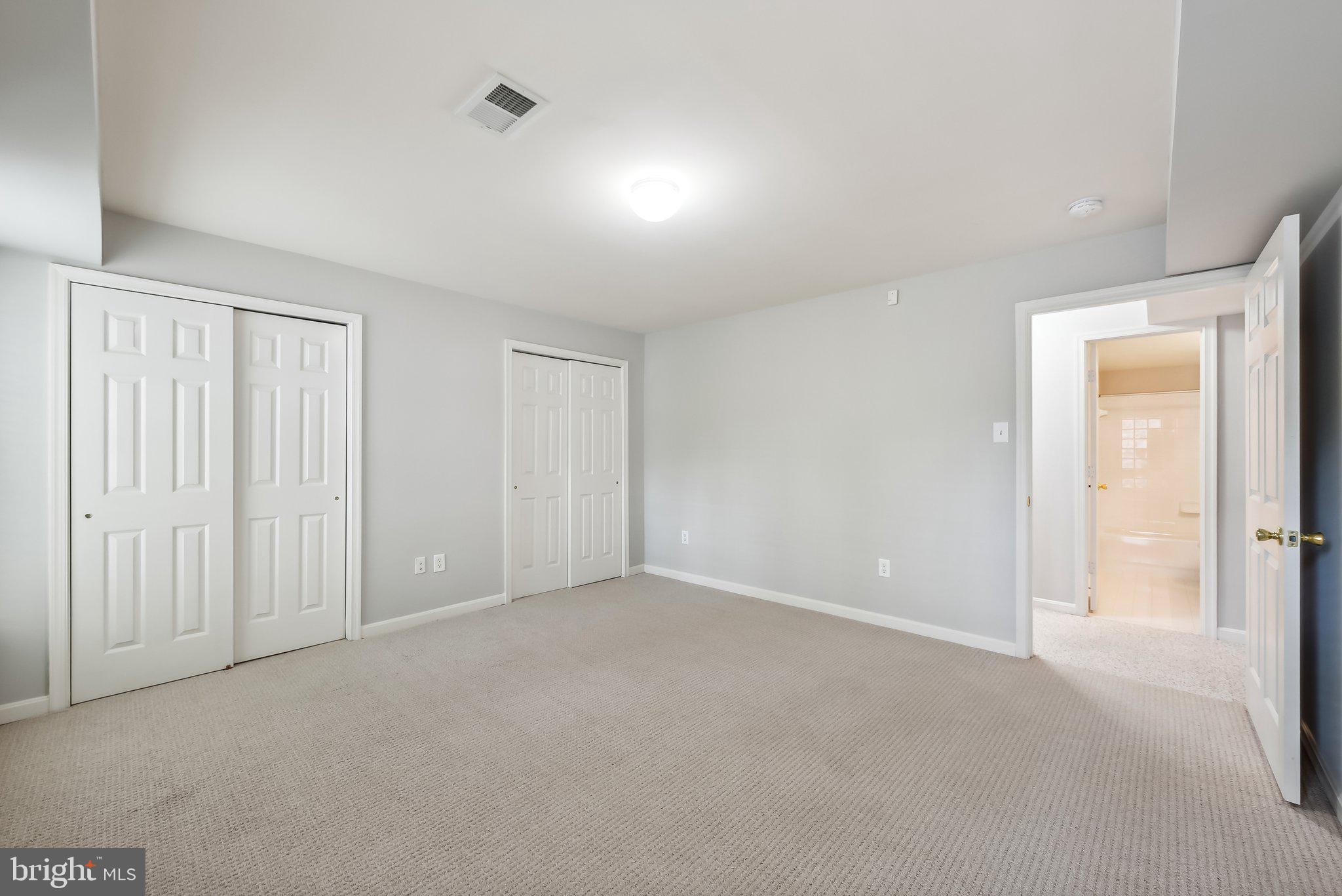 CLIFTON PINES - Residential