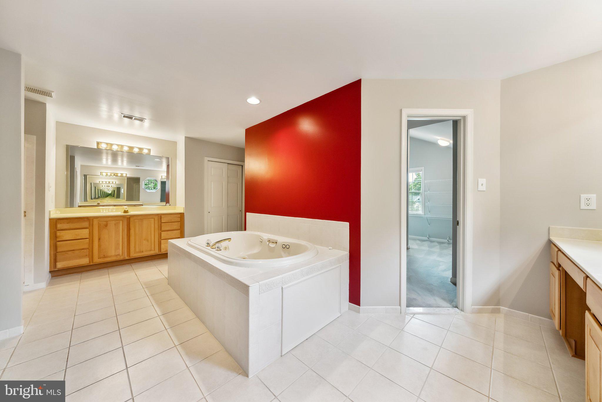 CLIFTON PINES - Residential