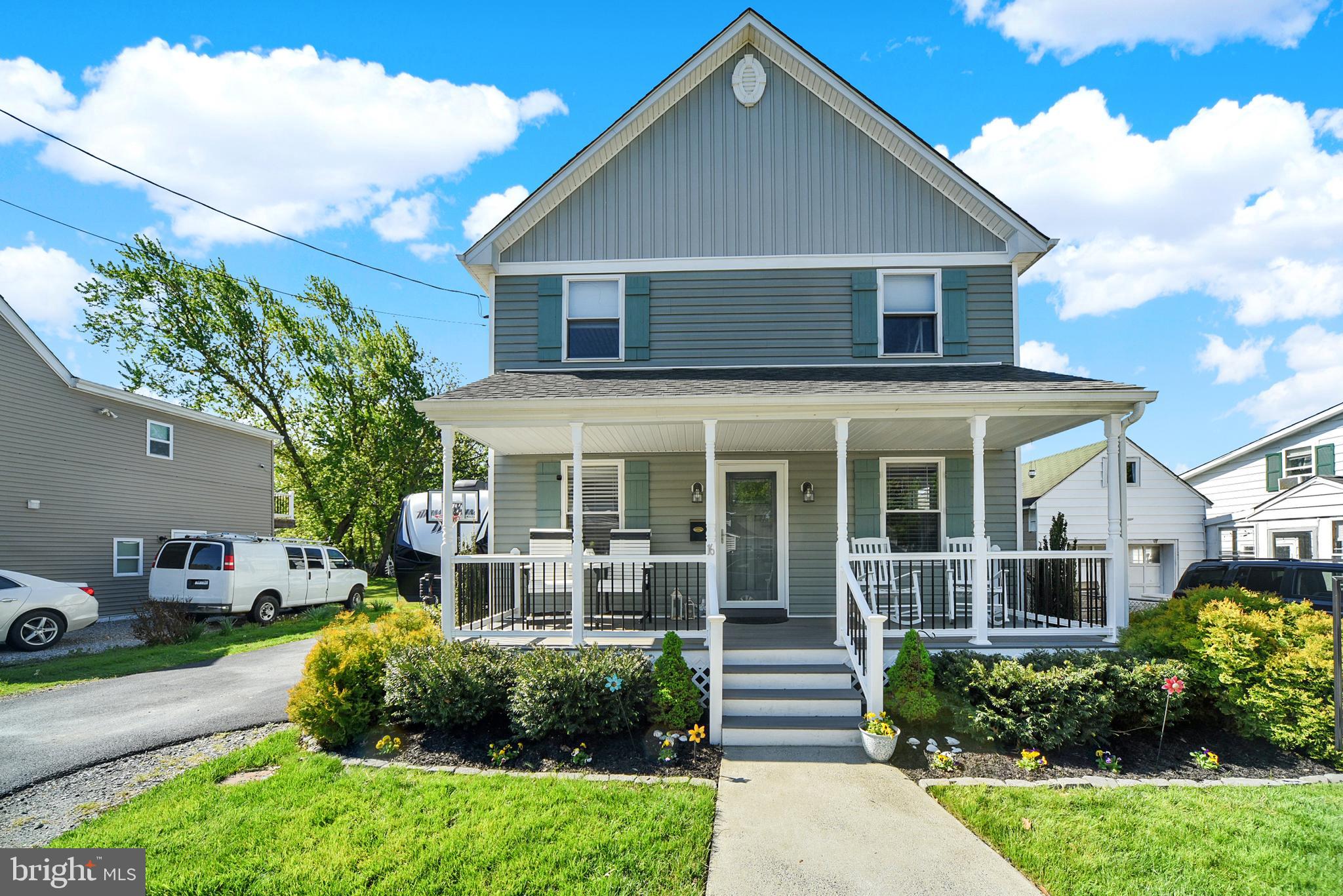 16 W WALNUT STREET