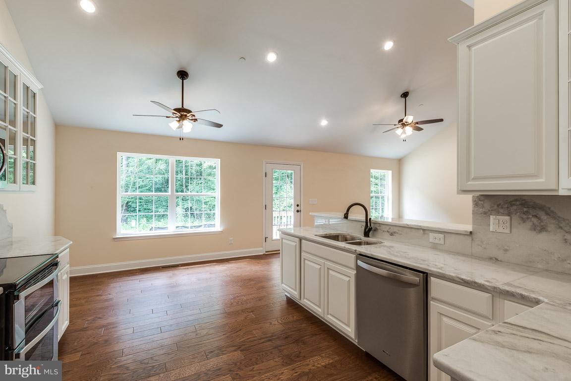 RIVERWOOD FARMS - Residential